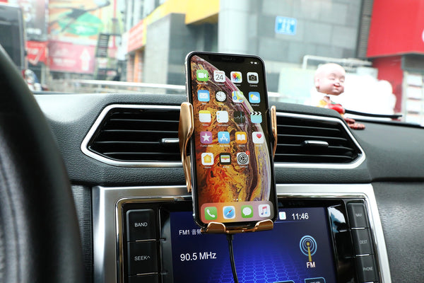 Car Wireless Mobile Charger and Holder